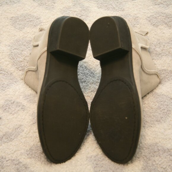 Isaac Mizrahi Live Women's Gloria Chelsea Boots, Size 6, Gray - Picture 2 of 4